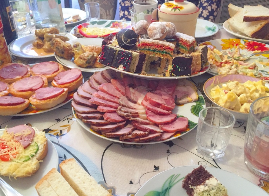 "Тільки на каву": журналіст показав, як в Україні зустрічають гостей