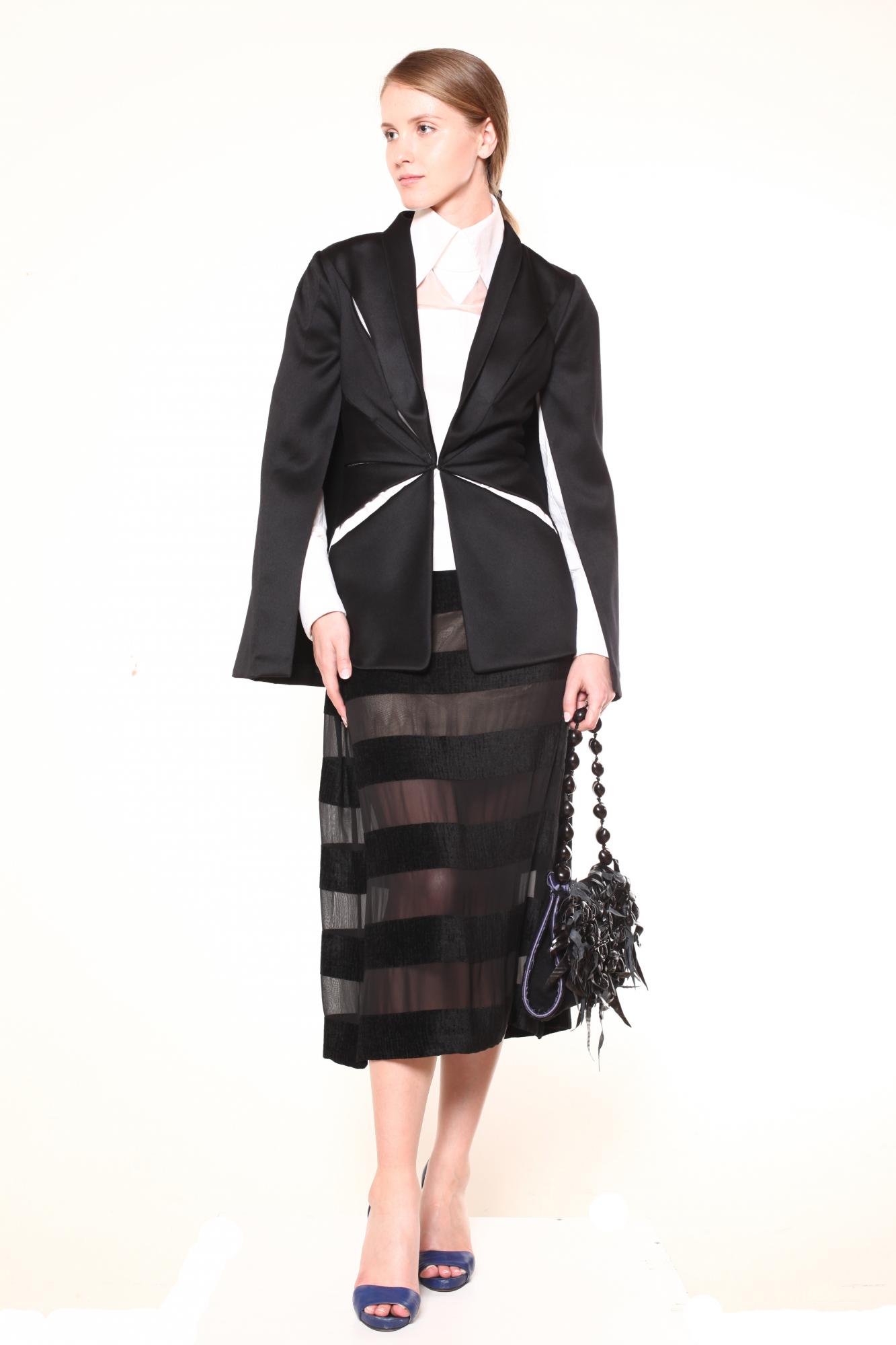 Погоня за 90-ми и бунтарский дух: дизайнеры рассказали об актуальных трендах нового сезона