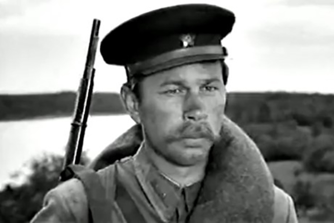 Известного российского актера госпитализировали с серьезными травмами