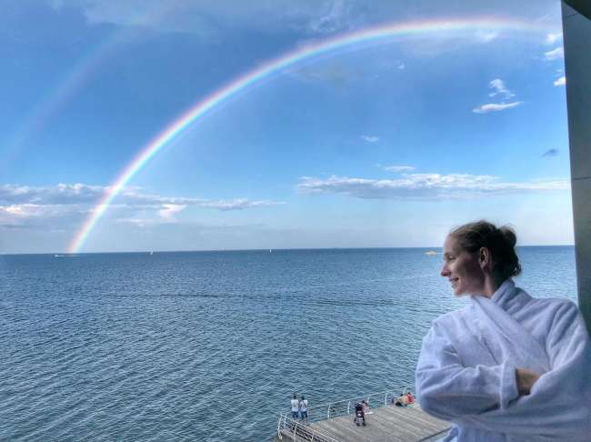 &quot;Русалка&quot;: Катя Осадчая похвасталась стройной фигурой на пляже в Одессе (фото)