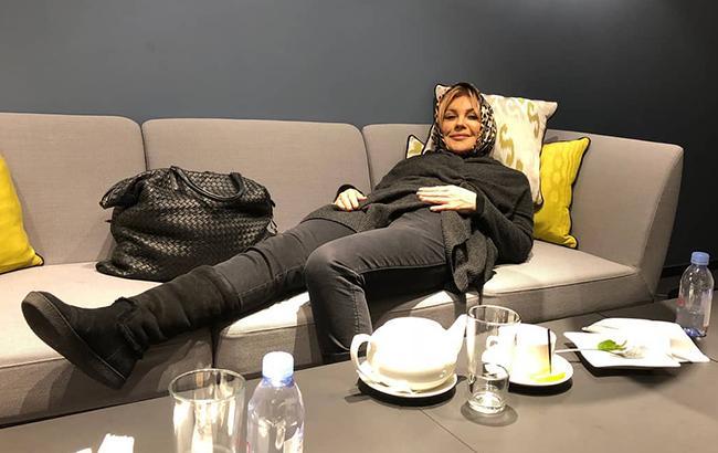 &quot;Сховала свої очі&quot;: скандальна українська співачка повертається з РФ додому