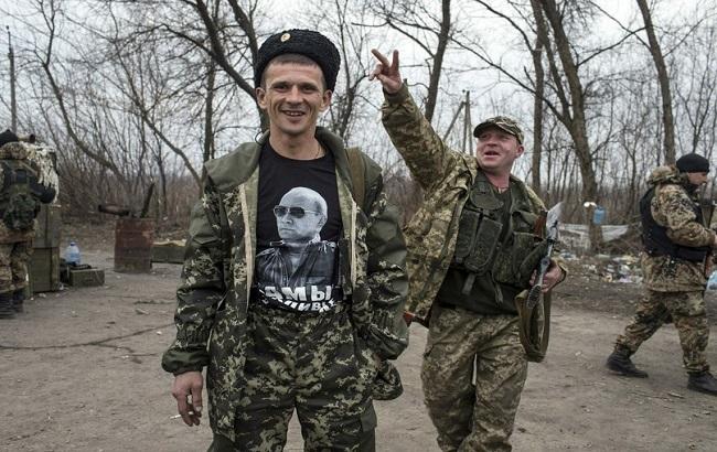 Продовжуємо принижувати бойовиків: у мережу злили дані зрадників України (список)
