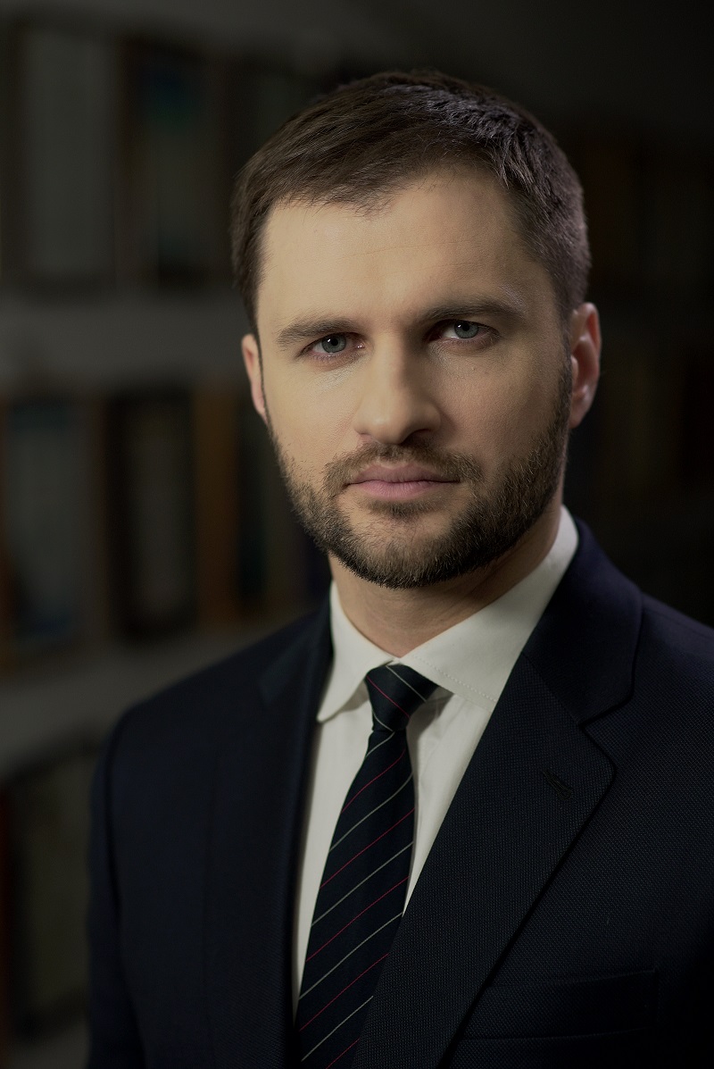 Алексей Стеценко: "Моя главная новогодняя традиция – поездка к родителям"