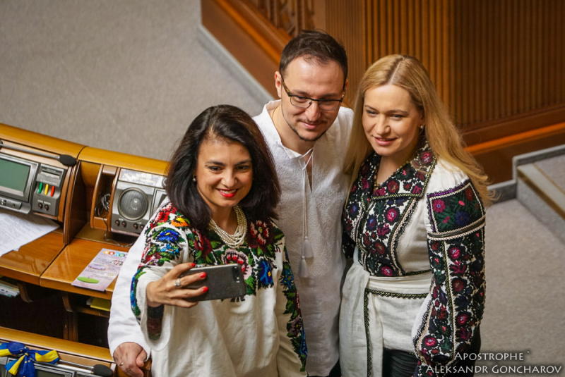 День вышиванки 2018: как нардепы нарядились в Верховную раду (фото)