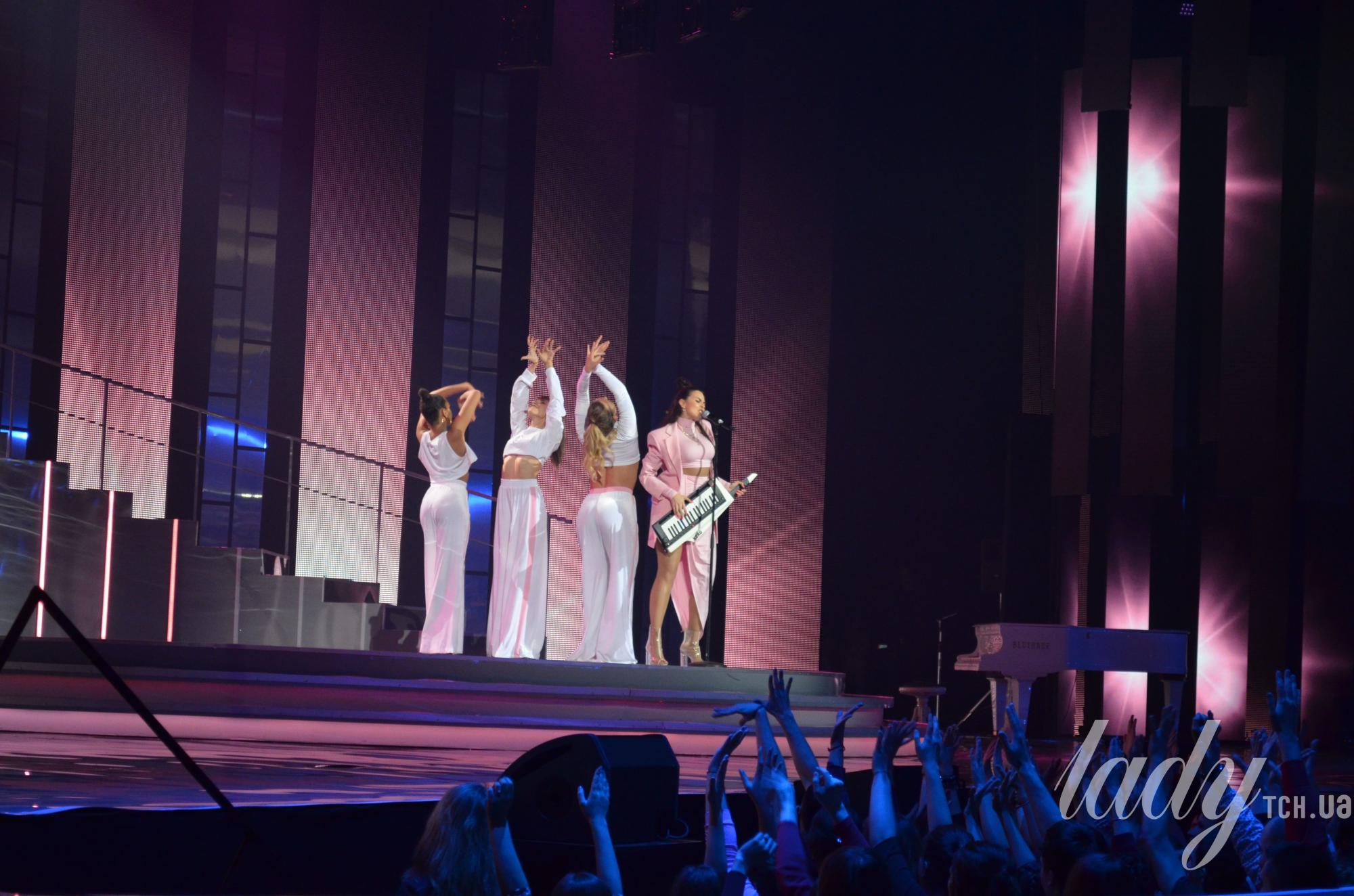 Настя Каменских впервые представила песню на украинском языке