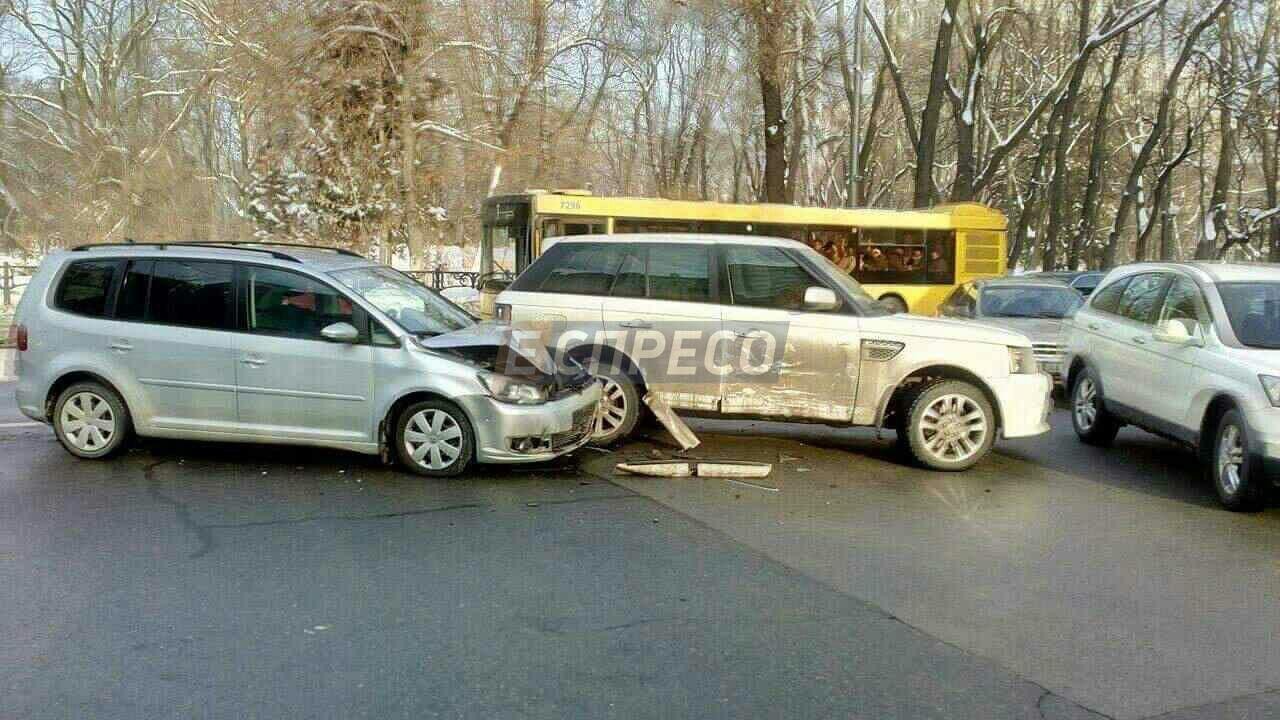 Машина Андре Тана в ДТП