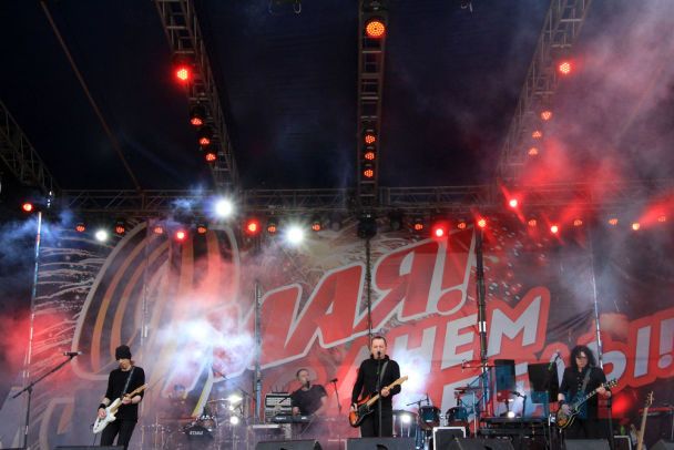 Газманов, Маршал і Циганова: в окупованому Луганську заспівали заборонені в Україні артисти (фото)