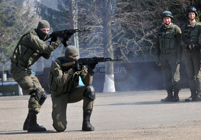 В Украине стартовал весенний призыв: в Харькове состоялись торжественные проводы (фото)