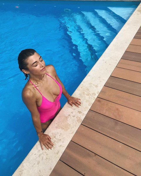 Алина Астровская: что известно о новой ведущей шоу "Орел и Решка. Морской сезон"