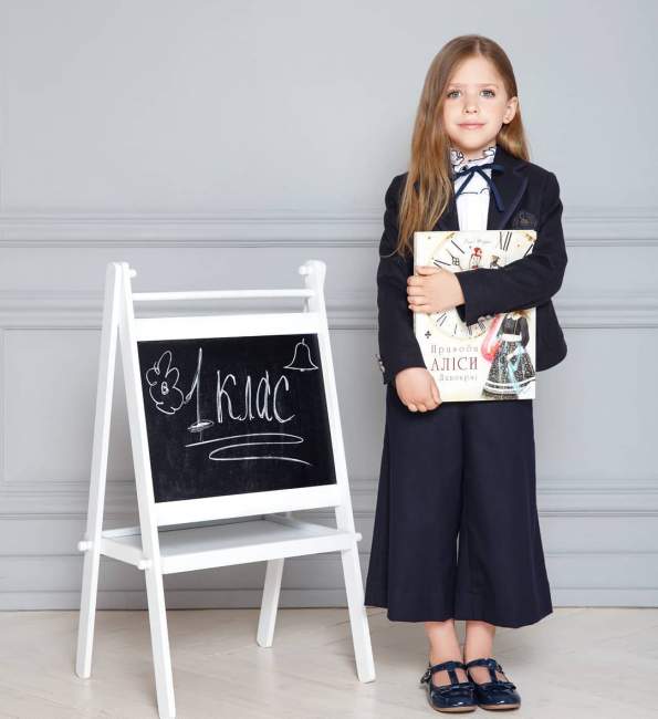 Зірковий День знань: як українські знаменитості провели своїх дітей до школи (фото)