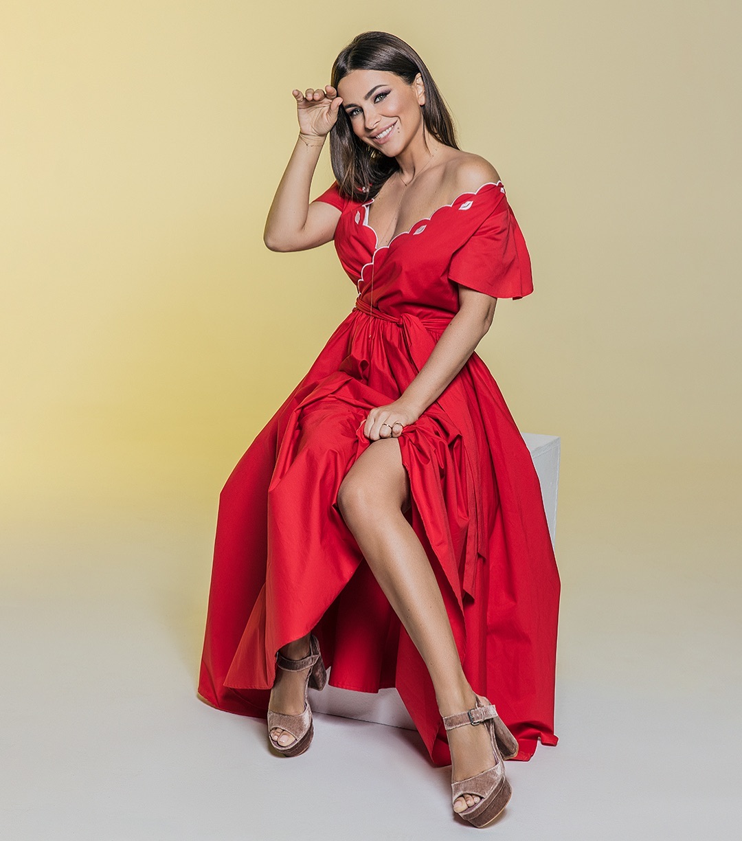 Не хорошо так: Ани Лорак напомнили о ее любви к Украине