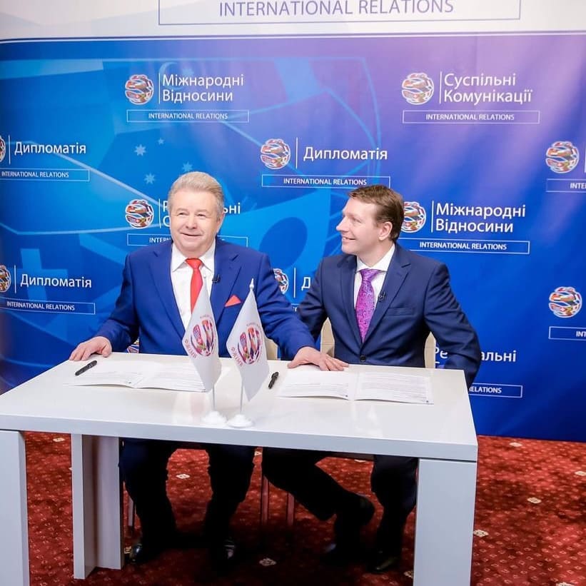 Поплавский стал профессором Apsley Business School оf London