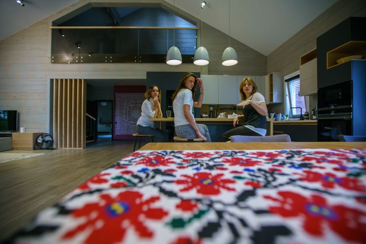 Актриса "Квартала 95" показала свой шикарный дом в Киеве