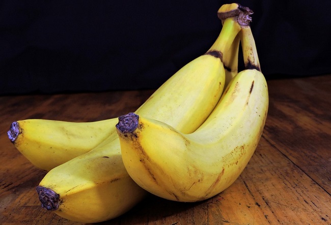 М'якоть банана підходить для приготування омолоджучої маски 