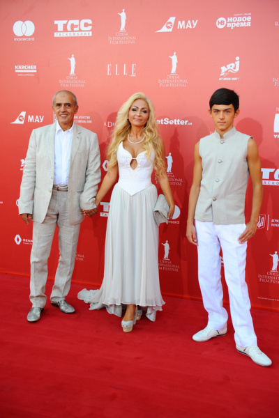 ОМКФ 2018: одесити розбурхали фестиваль безглуздими нарядами на червоній доріжці (фото)