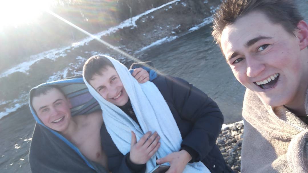 Хрещення 2018: українці хваляться екстремальними морозними фото і відео