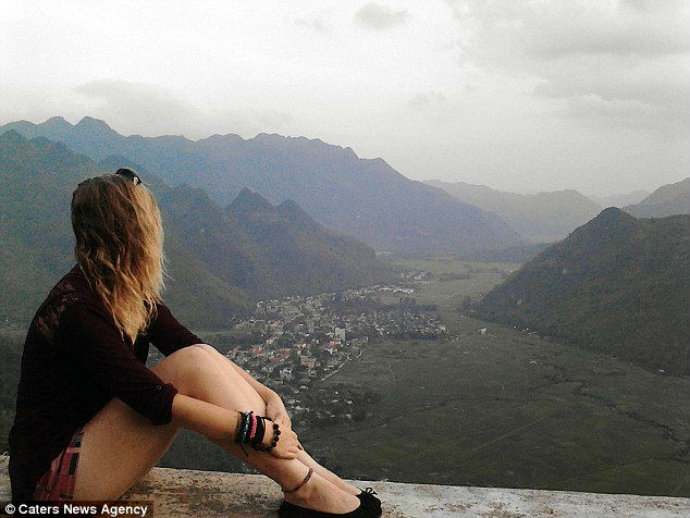 Студентка з Австралії їздить по всьому світу на побачення з багатими чоловіками