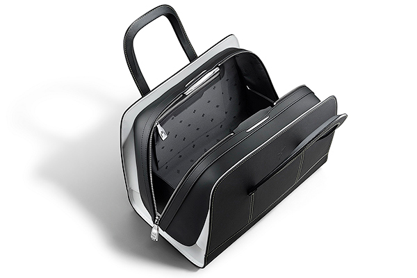 Rolls-Royce продает сумки, которые стоят дороже Mercedes C-Class