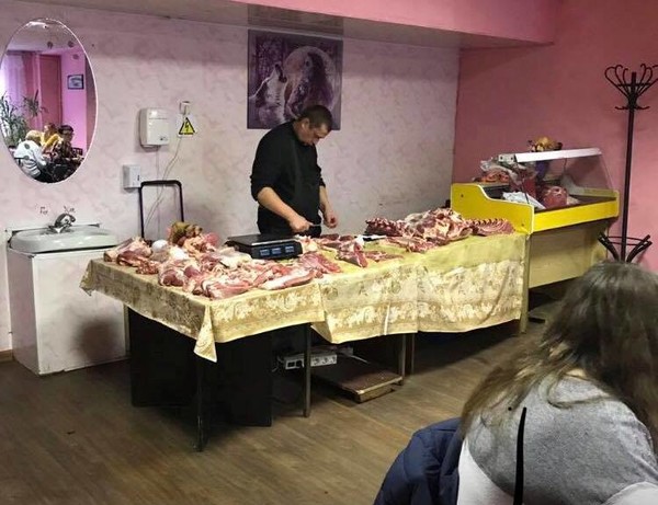 У Київському міському Онкоцентрі продавали м'ясо: соцмережі в шоці