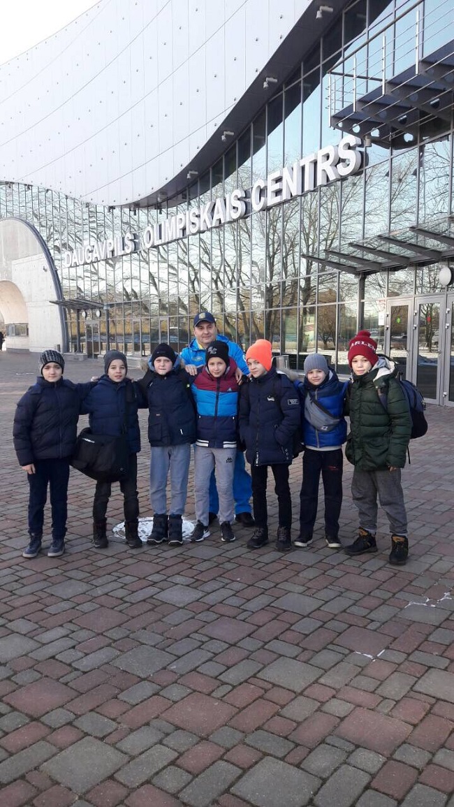 Семь участников - семь медалей: юные украинские самбисты триумфовали в Европе