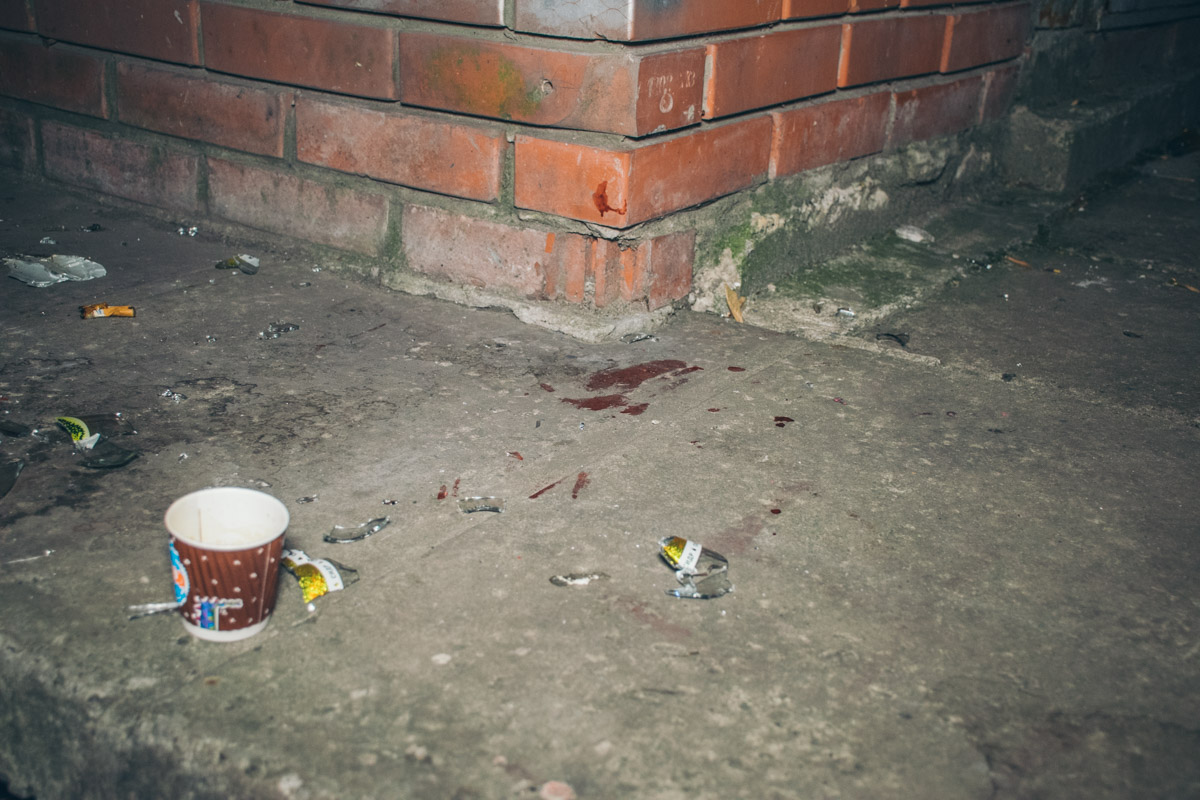 В Киеве участница группы "Синий кит" вскрыла себе вены (фото)