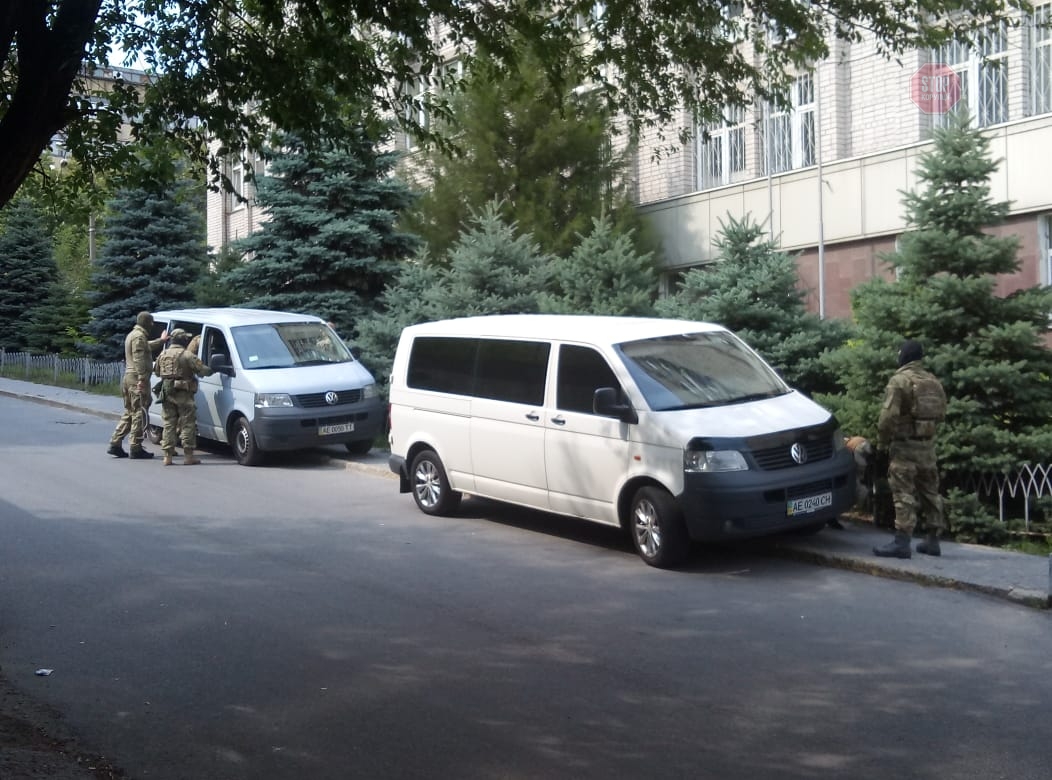 В Главном управлении ГФС Днепропетровщины ГБР и СБУ провели обыск