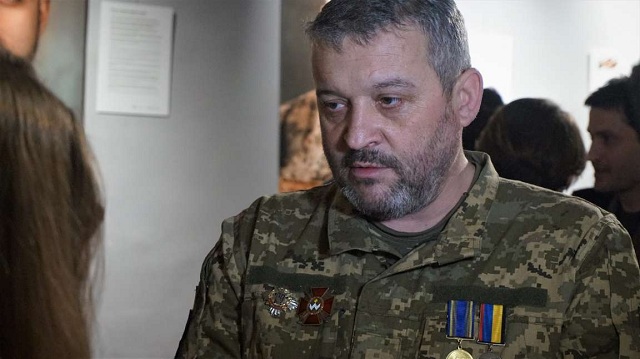 Десять лиц: в Киеве открыли выставку с портретами крымчан-участников АТО