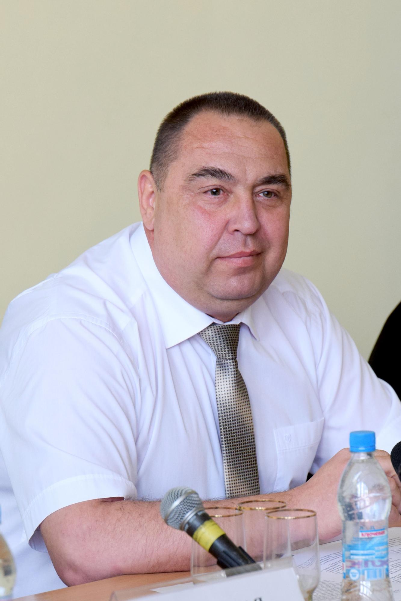 "Поміняли шило на мило": стало відомо, як живе Плотницький у Москві