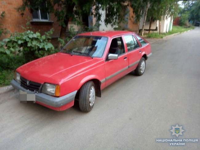 В Николаеве подросток за рулем авто наехал на шестилетнего ребенка (фото)