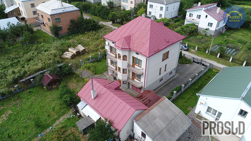 Особняки и автопарк: у прокурора Николаевской области нашли элитное имущество