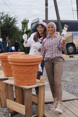 Ани Лорак "засветилась" в скандальном украинском шоу кумы Путина (фото)