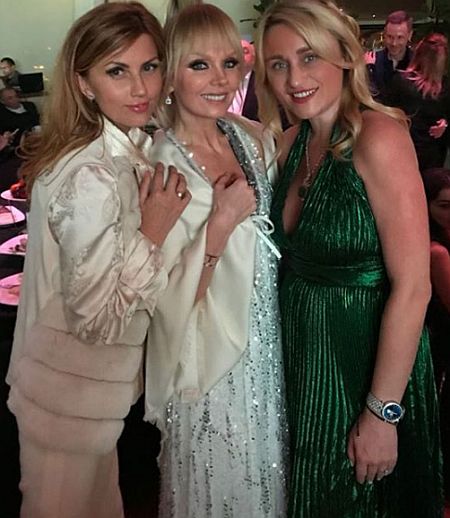 Дочь Суркиса показала фото с "другом Путина" Сигалом и российскими звездами