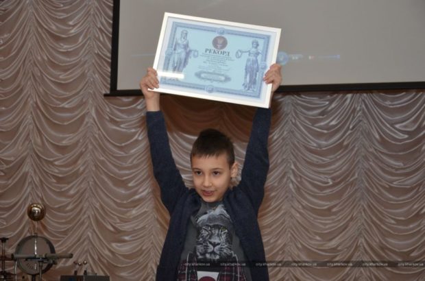 8-летний украинец установил рекорд по квантовой физике