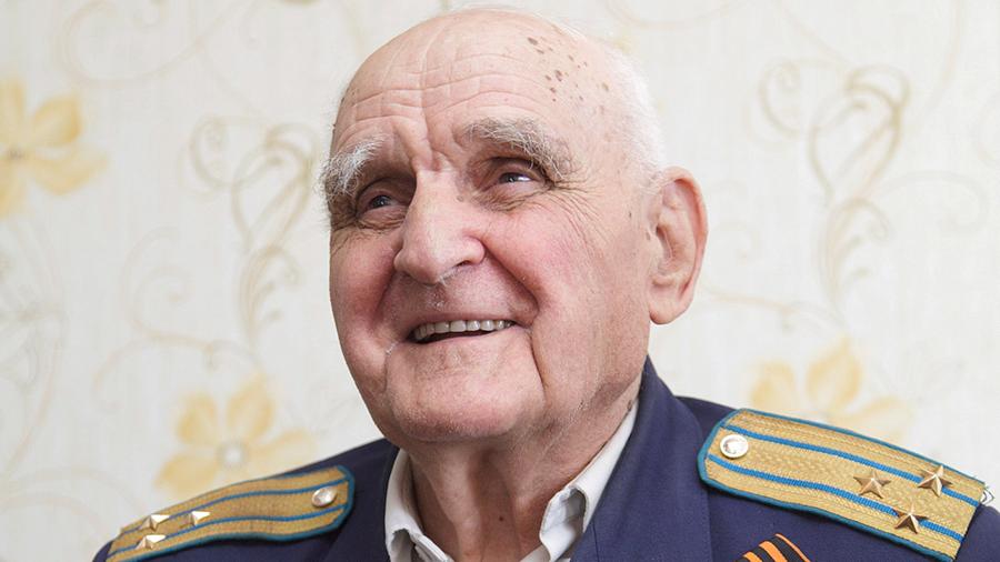 Умер легендарный летчик-испытатель