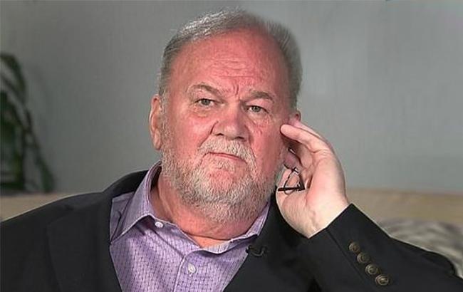 Елизавета II &quot;по-особому&quot; ответила на скандальное интервью отца Меган Маркл