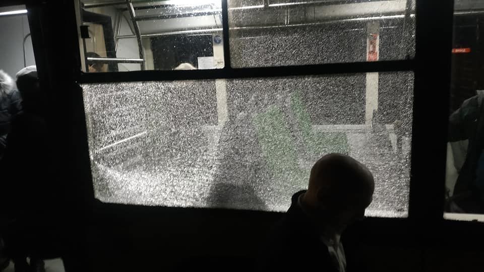 Во Львове обстреляли пассажирский автобус: фото и видео инцидента