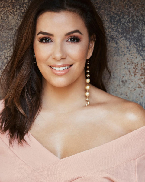 Родила в 43: знаменитая голливудская актриса впервые стала мамой