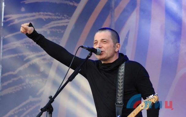 Газманов, Маршал і Циганова: в окупованому Луганську заспівали заборонені в Україні артисти (фото)