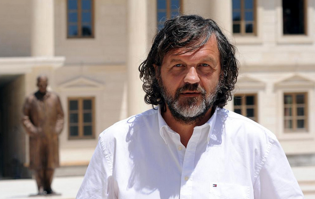 Всемирно известный режиссер и музыкант приехал в оккупированный Крым, где даст концерт