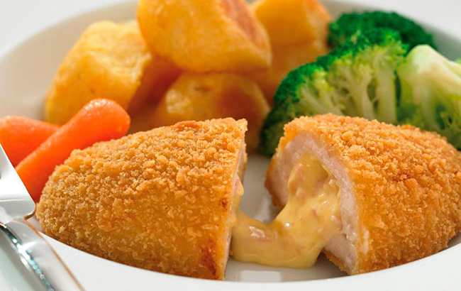 &quot;Русское блюдо&quot;: американцы готовят котлету по-киевски, но не знают о ее украинском происхождении