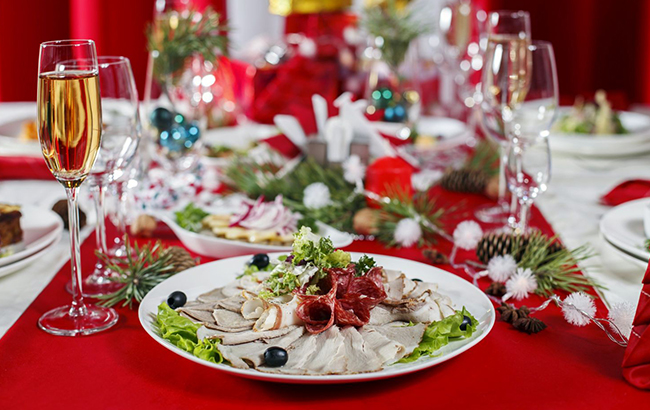 Как встречать Новый 2018 год: подарки, наряды, угощения