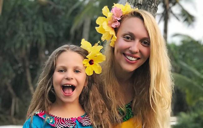 "Немає часу спостерігати, як вони ростуть": Полякова розповіла про своїх дітей