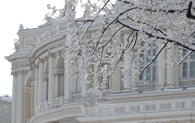 Негода в Одесі: в мережі показали вражаючі фото і відео міста в снігу