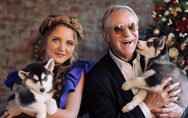 Не хотела ребенка: 87-летний российский актер разводится со своей 27-летней женой