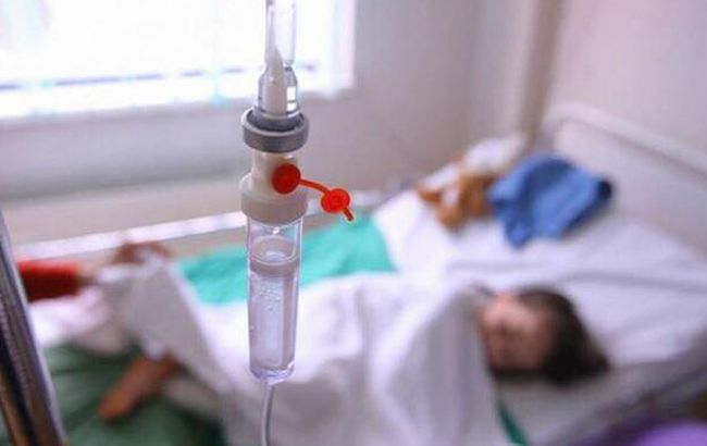 Под Львовом девочка упала в костер на семейном пикнике: родители решили "шаманить"