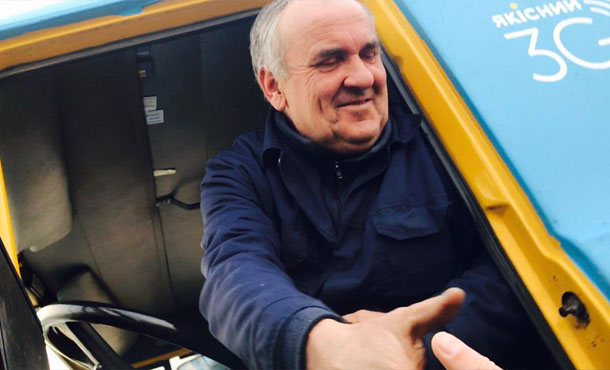 Праздник уже тут: в Киев доставили главную новогоднюю елку страны