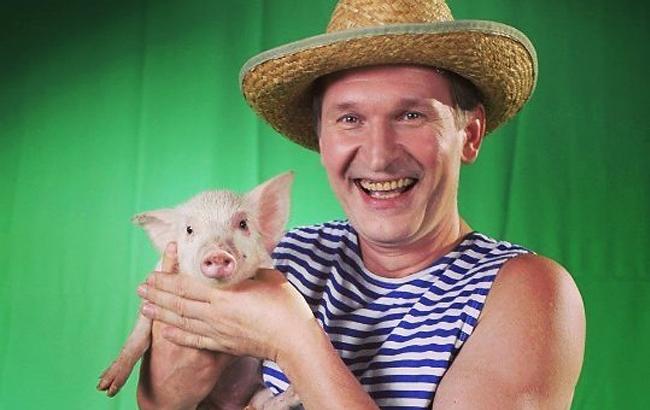 Звезда сериала "Сваты" попал в больницу