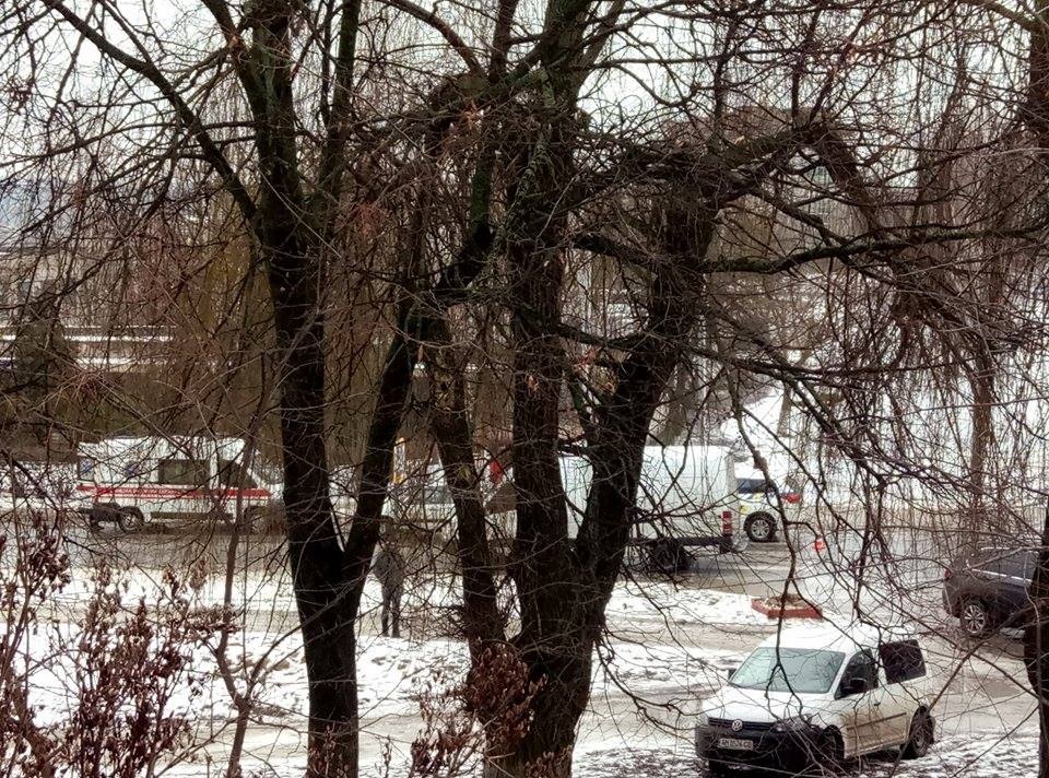 У Житомирській області машина збила першокласницю, яка переходила дорогу на переході (фото)