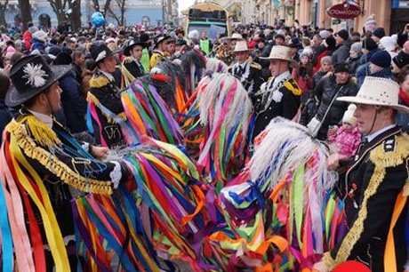 В Черновцах снова устроили яркий Маланка-фест