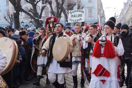 В Черновцах снова устроили яркий Маланка-фест